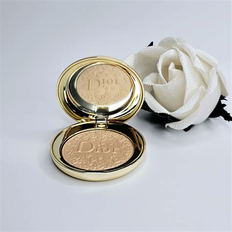 Dior Diorific Illuminating Press Powder 